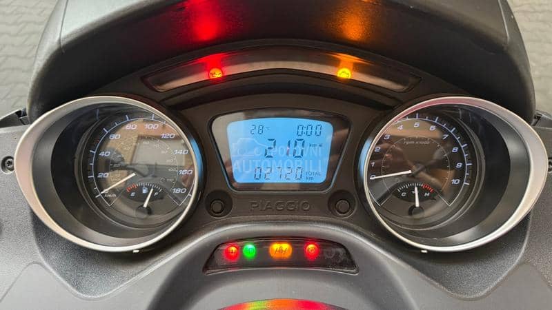 Piaggio MP3 300 HPE SPORT