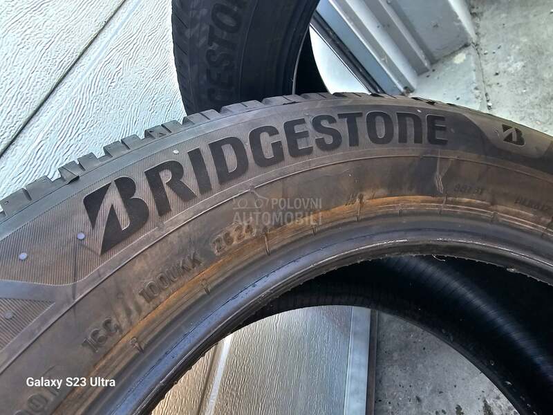 Bridgestone 235/55 R19 Zimska