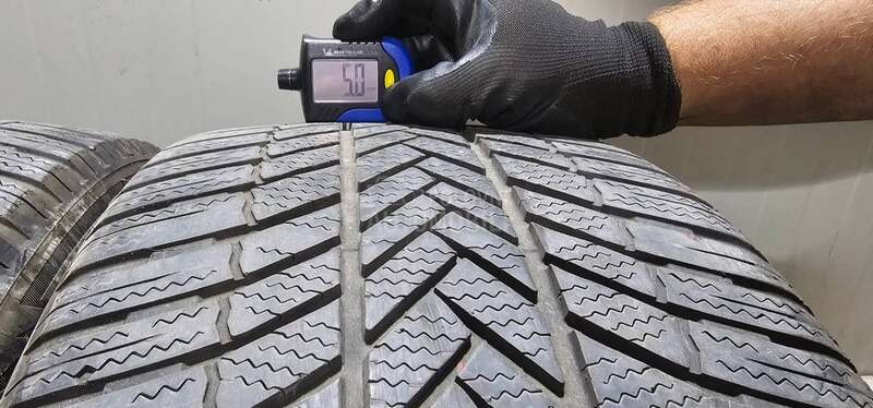 Bridgestone 255/40 R18 Zimska