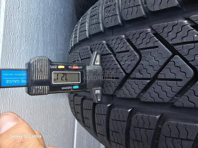 Pirelli 235/55 R18 Zimska