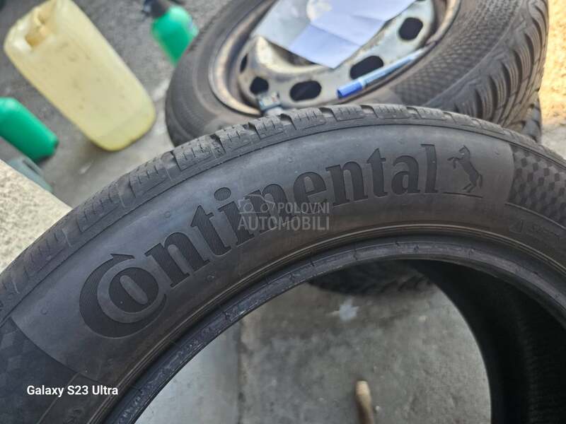 Continental 215/55 R17 Zimska