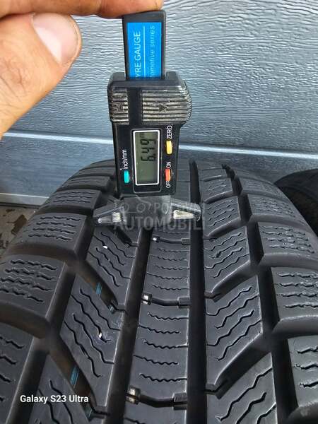 Continental 215/55 R17 Zimska