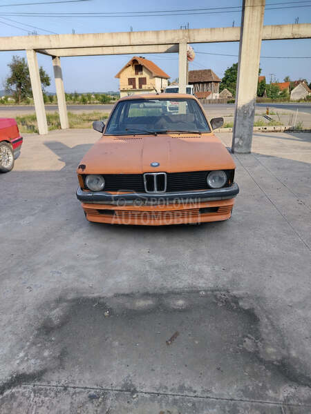 BMW 318 e21