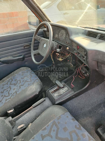 BMW 318 e21