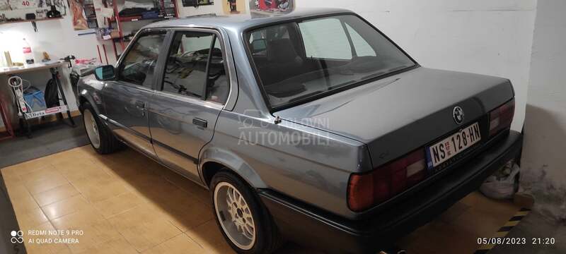 BMW 318 E30 318i