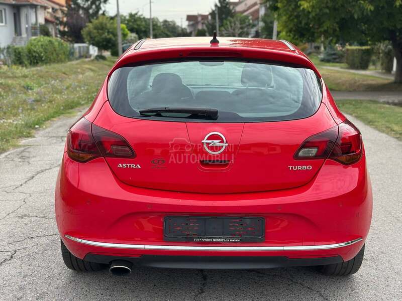 Opel Astra J 1.4 Turbo