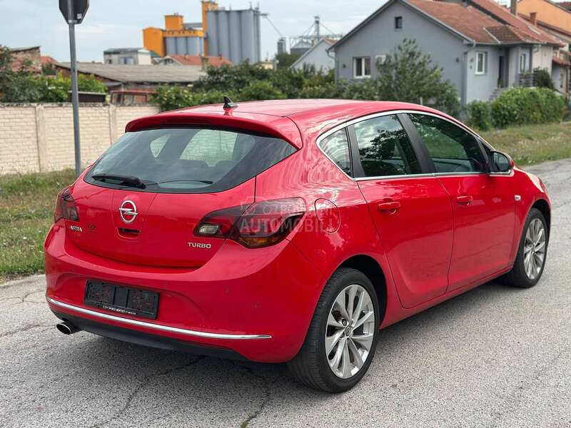Opel Astra J 1.4 Turbo
