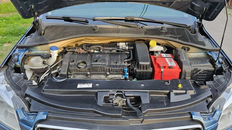 Peugeot 301 1.6 b  80.500k.m