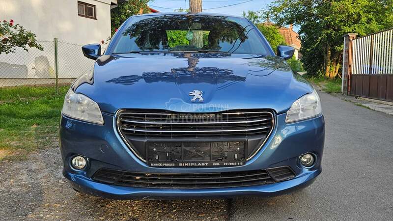 Peugeot 301 1.6 b  80.500k.m