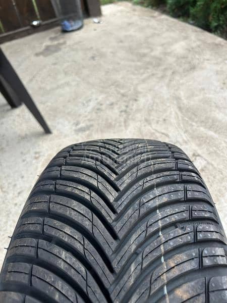 Kleber 215/45 R16 Zimska
