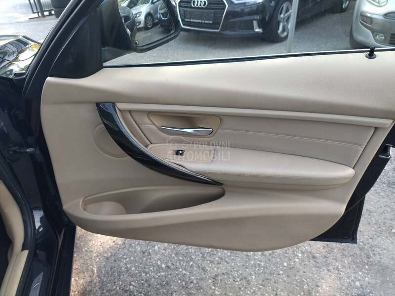 BMW 320 LUXURY