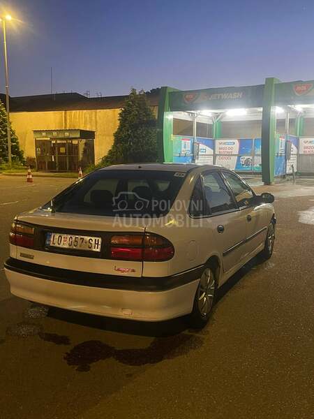 Renault Laguna 