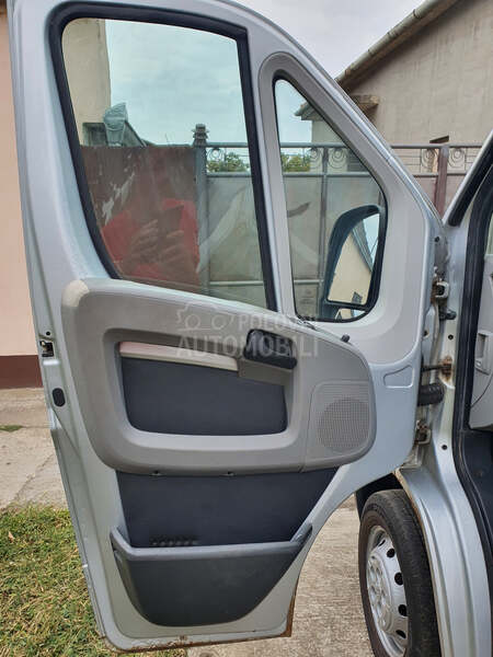 Peugeot Boxer 2,2 hdi carinjen