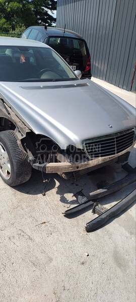 Mercedes Benz E Klasa W211 2005. god. -  kompletan auto u delovima
