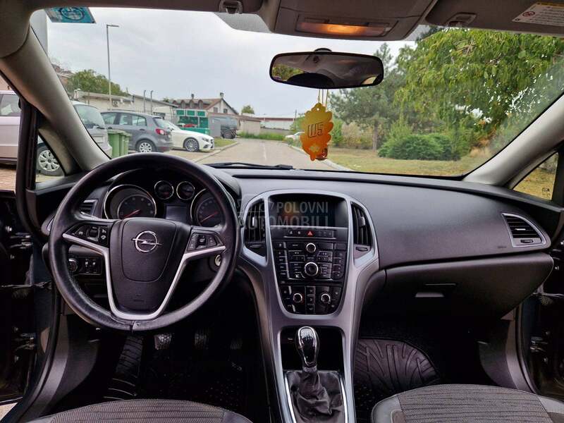 Opel Astra J 1.6 cdti