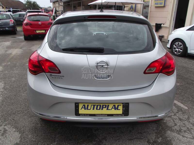 Opel Astra J 1.6 B DIGI NOV
