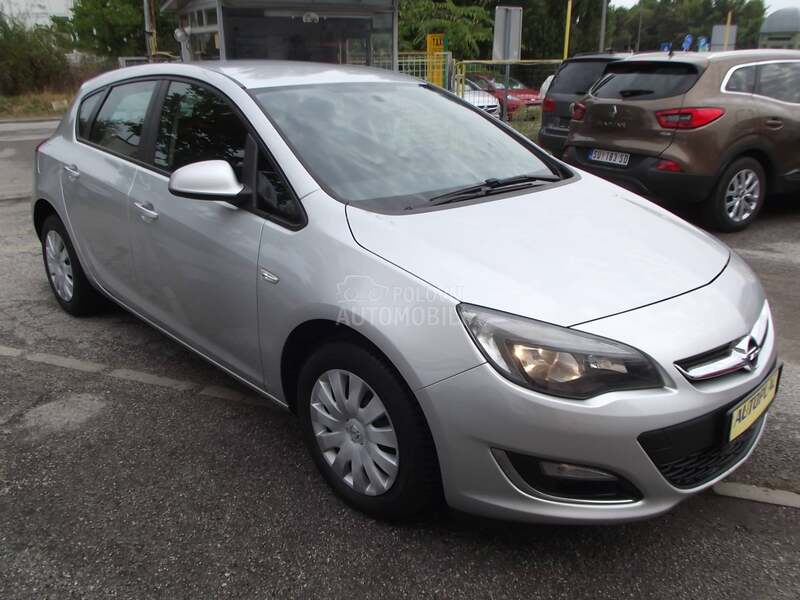 Opel Astra J 1.6 B DIGI NOV