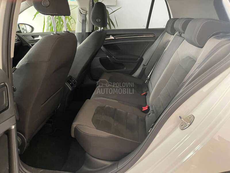 Volkswagen Golf 7 7.5 HIGHLINE METAN