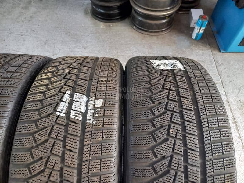 Hankook 275/40 R22 Zimska