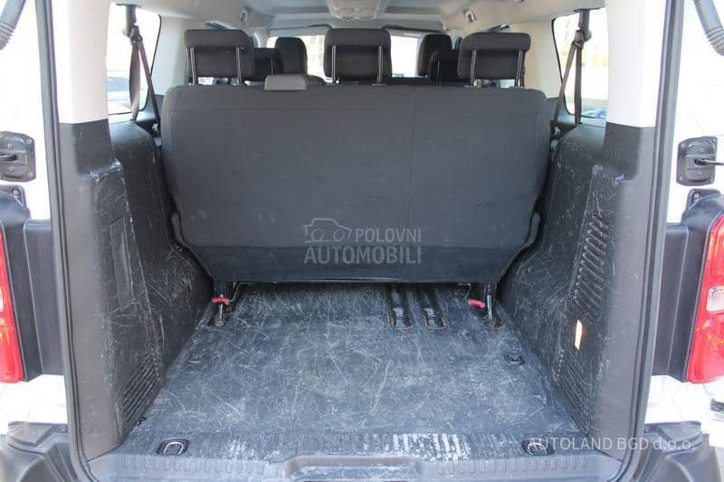 Opel Vivaro 2.0 L 180 A 8