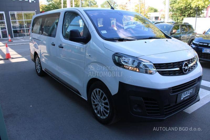 Opel Vivaro 2.0 L 180 A 8