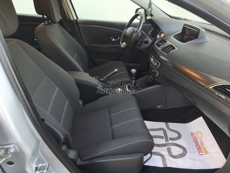 Renault Megane 1.5 dciN a v i/L e d