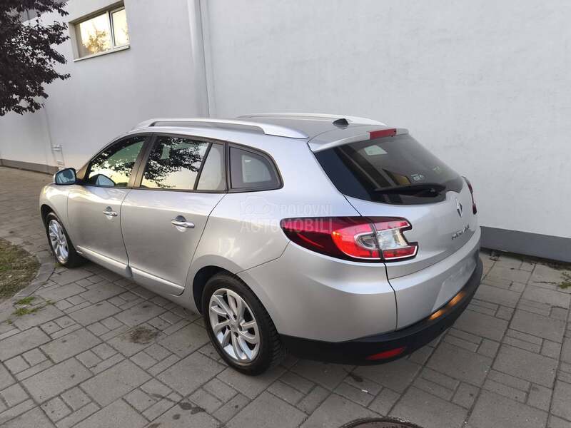 Renault Megane 1.5 dciN a v i/L e d