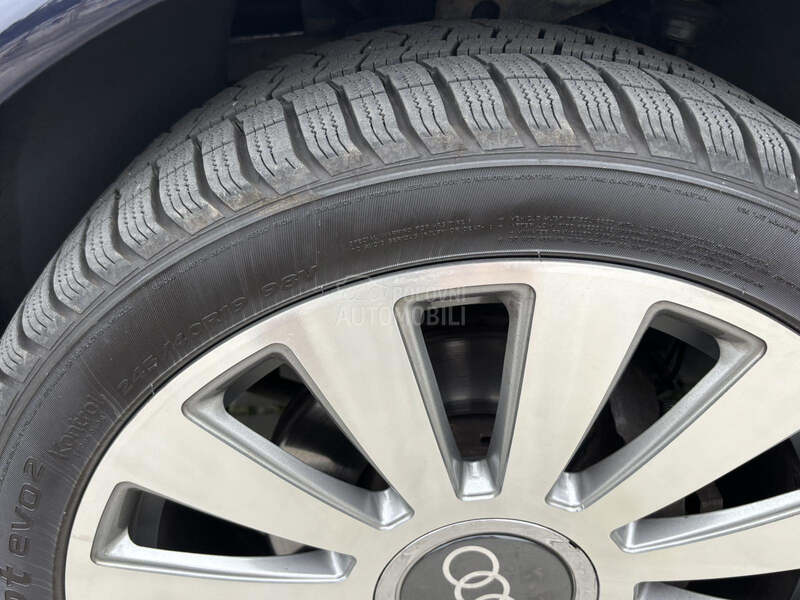 Audi A8 2.5 TDI Quattro