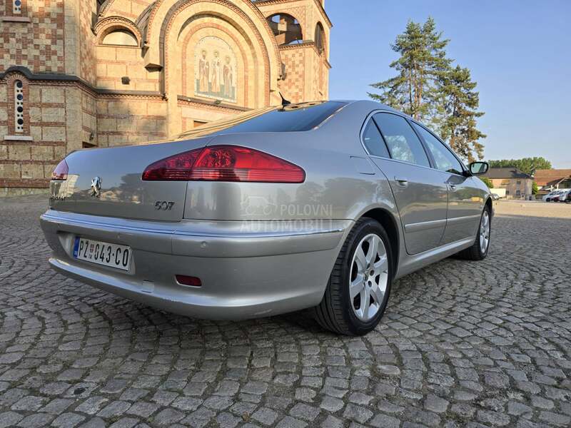 Peugeot 607 