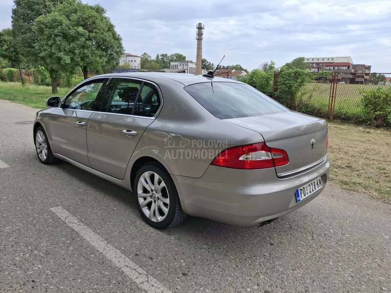Škoda Superb 