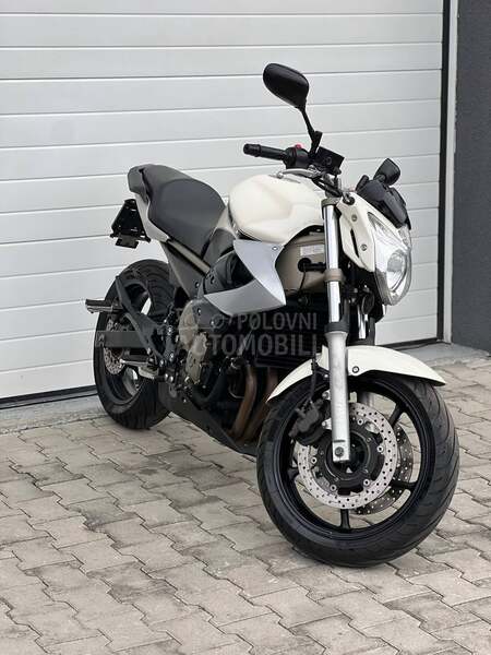 Yamaha XJ6