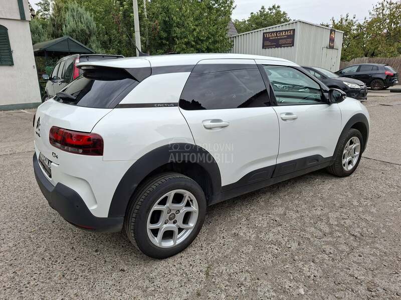 Citroen C4 Cactus 1.5HDI,LED.NAV