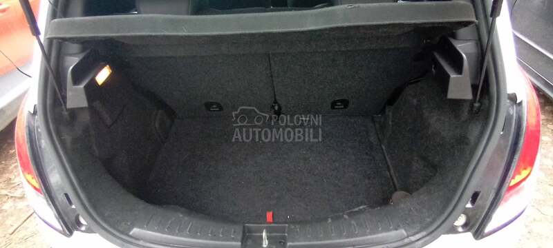 Lancia Ypsilon 1,3 mjt