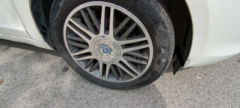 Lancia Ypsilon 1,3 mjt