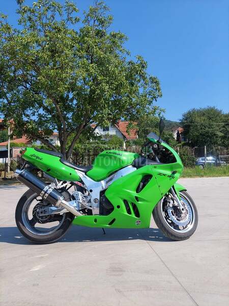 Kawasaki ZX9R