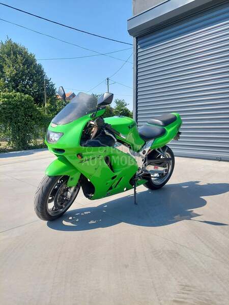 Kawasaki ZX9R