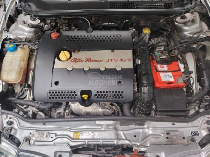 Alfa Romeo GT -  kompletan auto u delovima
