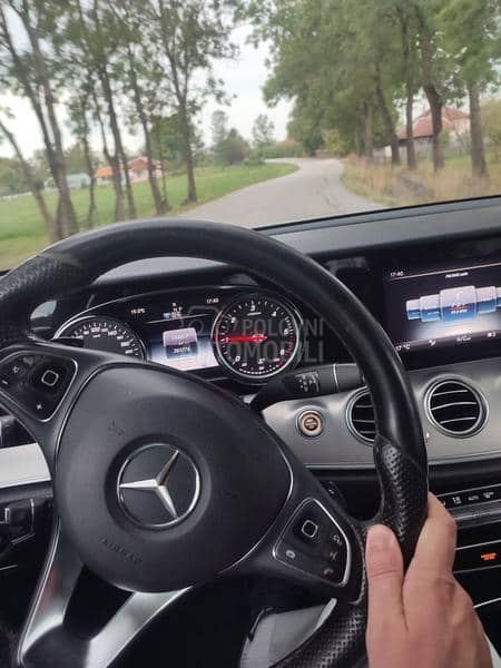 Mercedes Benz E 200 