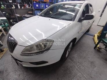 Lancia Delta -  kompletan auto u delovima