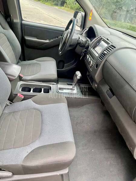 Nissan Navara 