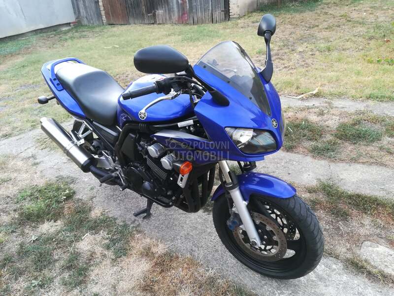 Yamaha FZS 600 Fazer
