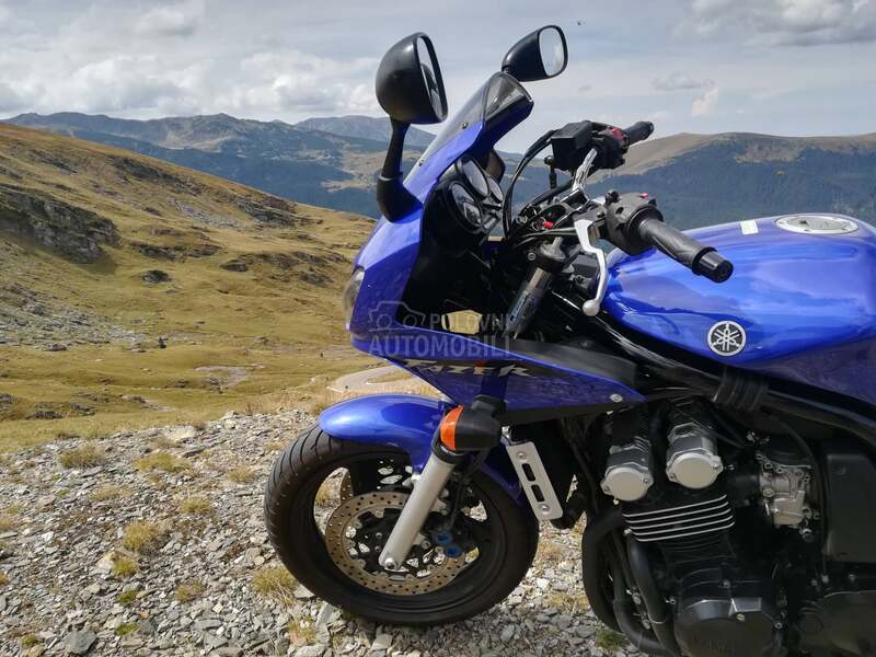 Yamaha FZS 600 Fazer