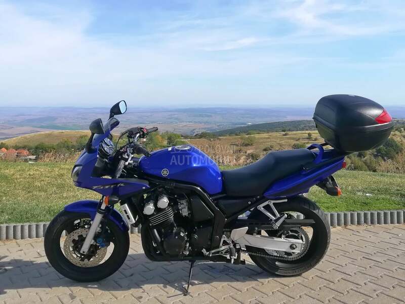 Yamaha FZS 600 Fazer