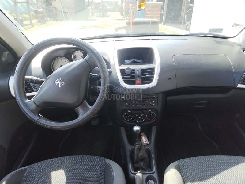 Peugeot 206 plus 
