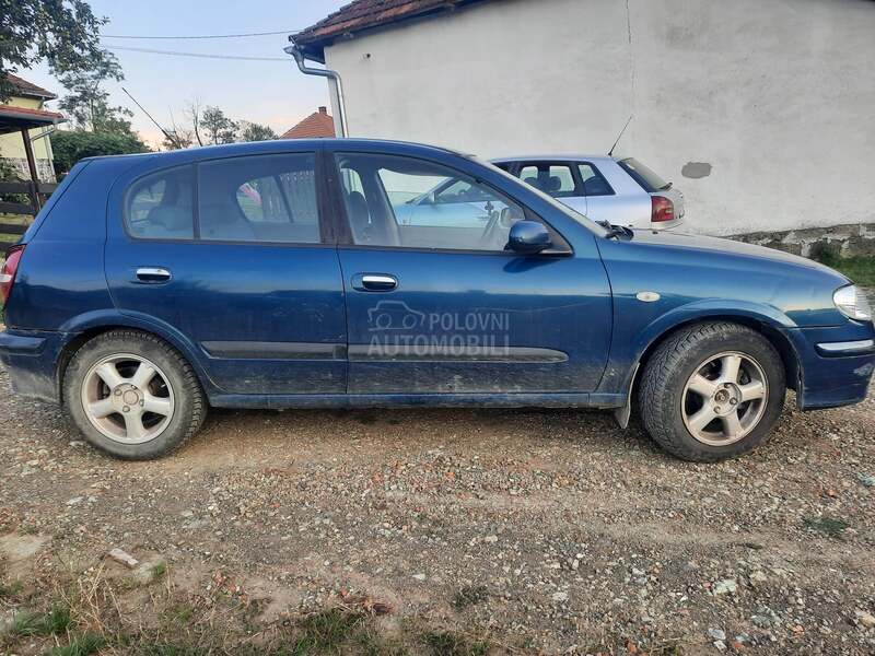 Nissan Almera 