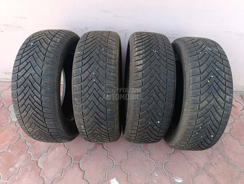 Vredestein 215/60 R16 Zimska