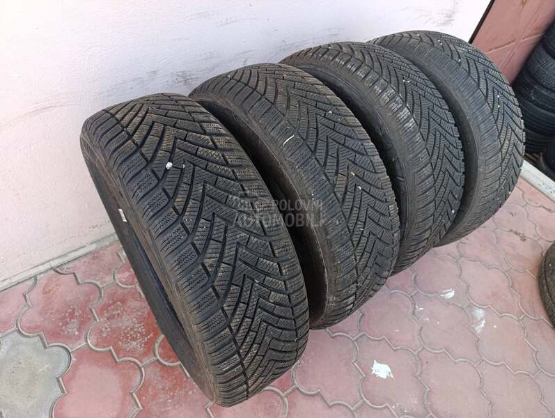 Vredestein 215/60 R16 Zimska