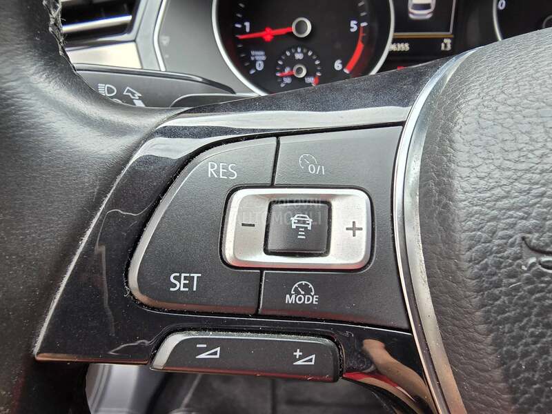 Volkswagen Passat B8 2.0 TDI DSG HIGHLINE