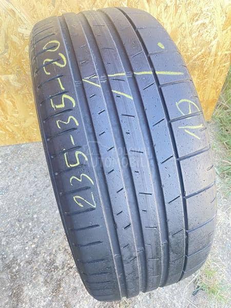 Pirelli 235/35 R20 Letnja