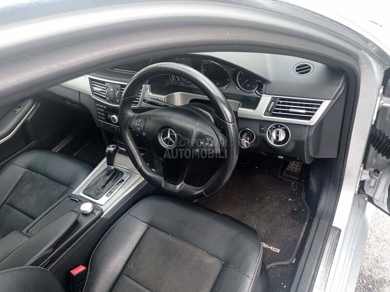 Mercedes Benz E 250 CDI  BLUEF-CY  AMG